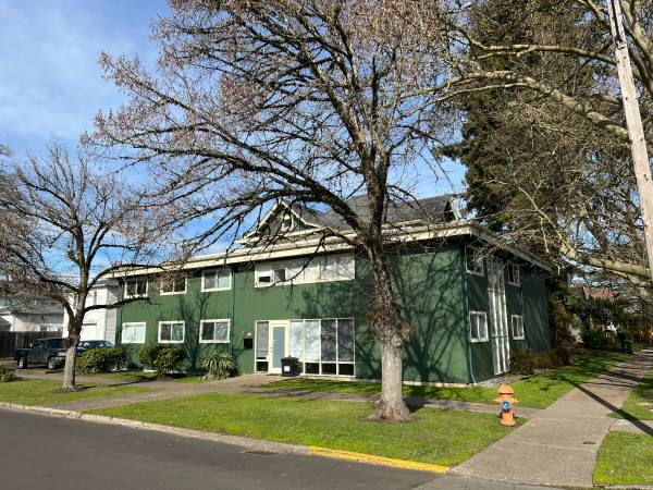 Multifamily Rental for Sale close to campus 1