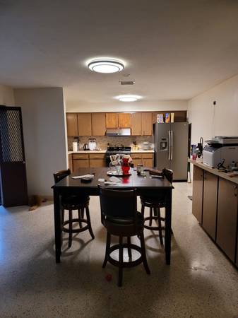 $1,000 / 4br - 2200ft2 - $1000 in Mid town Key West! (Key West)63923415968898121