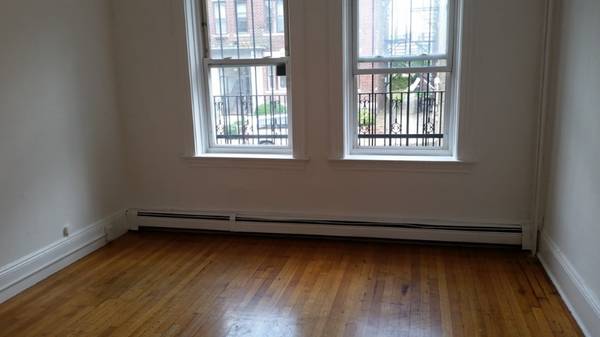 $1,125 / 1br - 120ft2 - Room for rent: 46 Park Vale Ave, Unit 1, Allston MA 02134 (one room) (Allston)63996402826755124