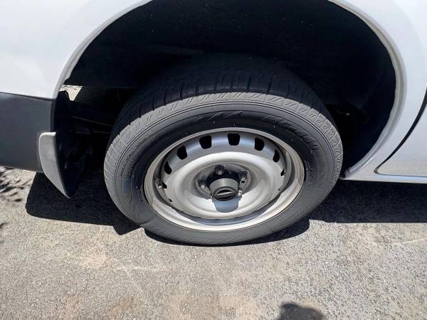 2016 Nissan NV200 SV Van - Photo 9