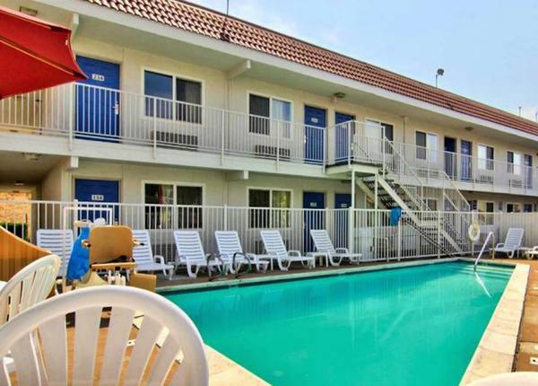 $399 / 1br - WEEKLY & MONTHLY RATES! >> Kids are Free & Pets Welcome (Natomas & Smf Airport)63791080818051124