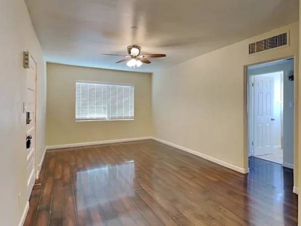 $1,099 / 3br - 1656ft2 - Dont Wast Time !! 3/2 Bed For Rent!! Come check it out!! (Phoenix)63623968978177121