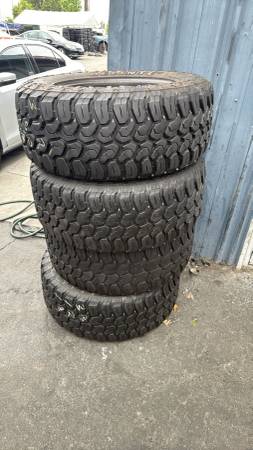 33/12.50/18 Delinte Bandit MT Tires 1