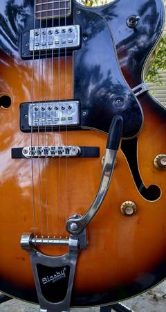 Ventura  V1300  MIJ Archtop  70's - $650 (Columbia)63441757269635122