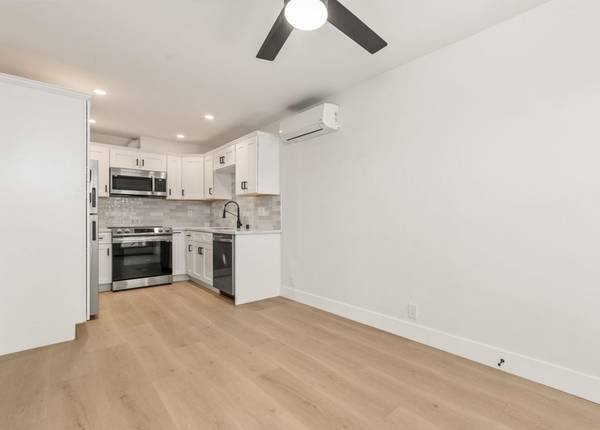 $1,995 / 1br - Central SD Updated 1 Bed!! - Walker Friendly - San Diego at Ur Door (Cherokee Point)63657173693697121