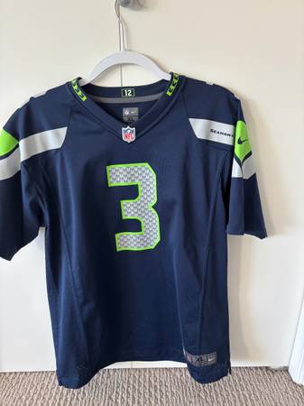 Seahawks jerseys 1