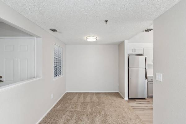 $2,400 / 2br - 1050ft2 - Vintage Property, Vaulted Ceiling, Central Heating and Air (100 Summerfield Dr, Vacaville, CA)63791129562243121