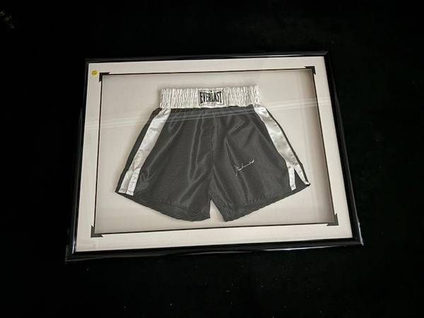 MUHAMMAD ALI AUTOGRAPHED BOXING SHORTS AUTHENICATED 1