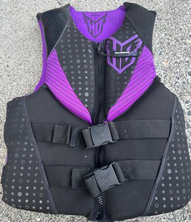 Life vests,Adults, jackets,water skiing, kayaking boating,water sports 1