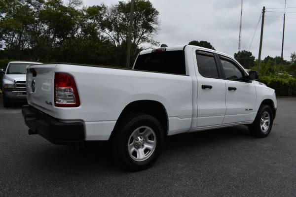 1 propietario, Ram 1500 Tradesman 2022, 4 puertas, V8 Hemi, 4x4, ¡CON GARANTÍA! Financiamiento - $21.990 (www.apexcarandtrucksales.net)63470073549699121