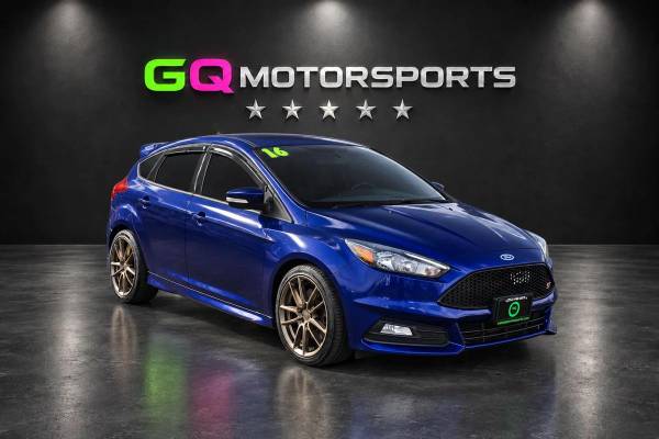 2016 Ford Focus ST Hatchback 4D 1