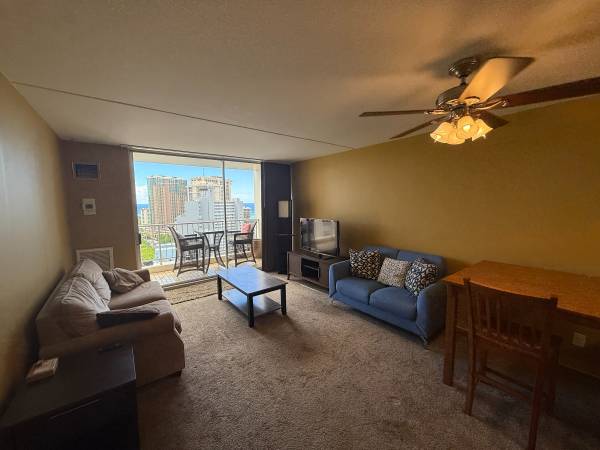 $2,350 / 1br - 681ft2 - Available 1 bed/1bath/1 prkng at Villa on Eaton Square (Honolulu)63939394907011121