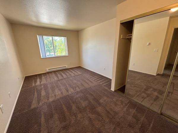 $1,450 / 2br - 945ft2 - Move-In Special! 2nd Floor 2-Bed, 1-Bath Apartment - #227 (Gateway)63977277412866123
