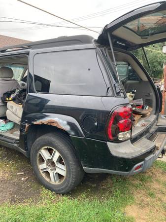 2005 Chevy Trailblazer 1