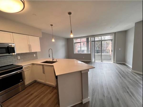 $2,910 / 1br - 669ft2 - Open Concept Layouts, 1 bd/ 1ba, In Seattle (Capitol Hill)63870756137603122