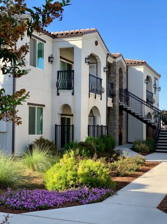 $2,200 / 3br - 1356ft2 - Move In Special!! 3 Bedrooms Available NOW! (Visalia)63809763640961124