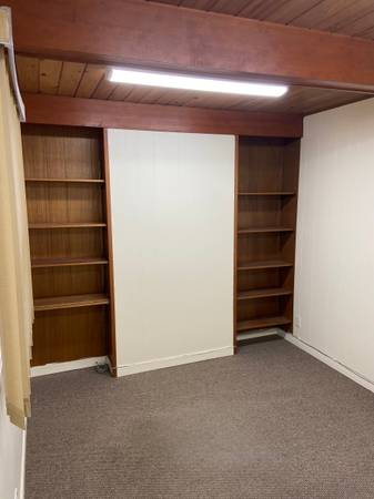 $325 / 102ft2 - Office available in quiet building in downtown Portland (Portland)64218940269571120