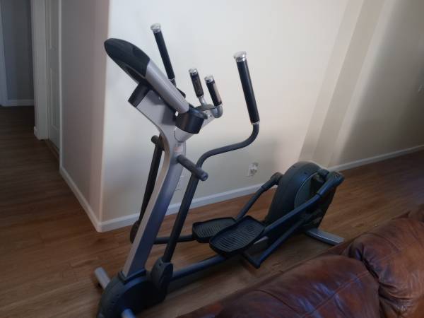 Life Fitness X5 Elliptical 1