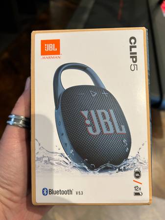 JBL Clip 5 Brand New 1