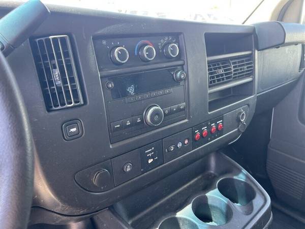 2014 Chevrolet Express 2500 - Photo 12