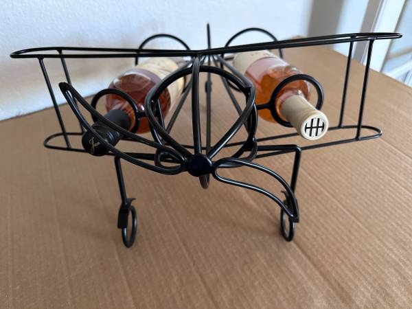 Propeller Airplane Wine Bottle Holder 1
