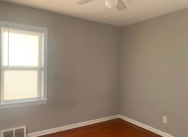 $700 / 1br - 1 Bedroom is available. Amazing 1 bedroom, 1 bathroom home (Redford, MI)64018941071105121