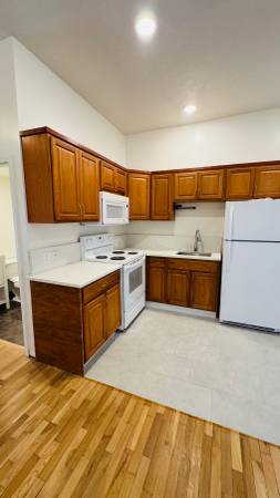 Ground floor 1 bedroom apartment in historic building on the river 1