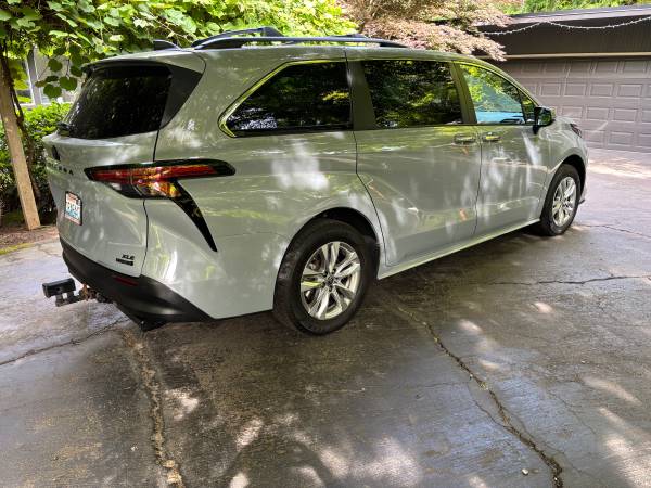 2022 Toyota Sienna - Woodland Edition - AWD - $47,800 (Mercer Island)63623616661763123