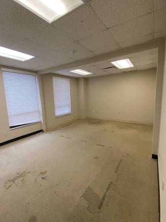$763 / 352ft2 - Office suite #712 for rent - Call us today! (Sunrise)63379613526915122