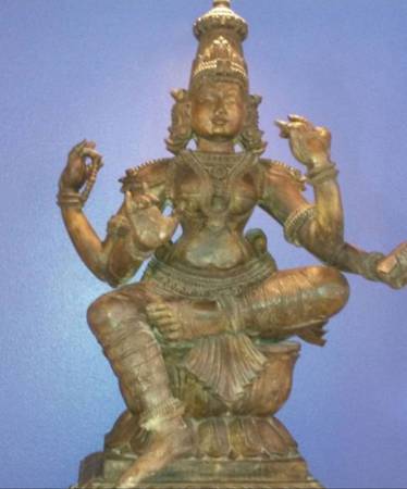 Hand carved rare/vintage wooden statue 1