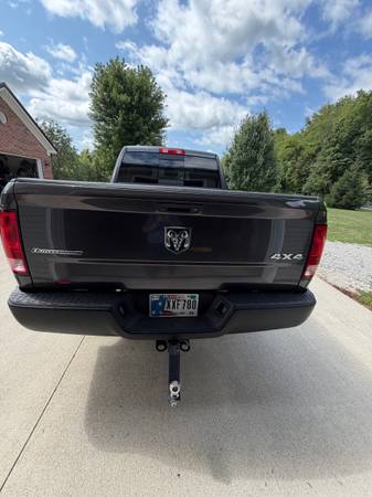 2017 RAM 1500 6’ bed 1