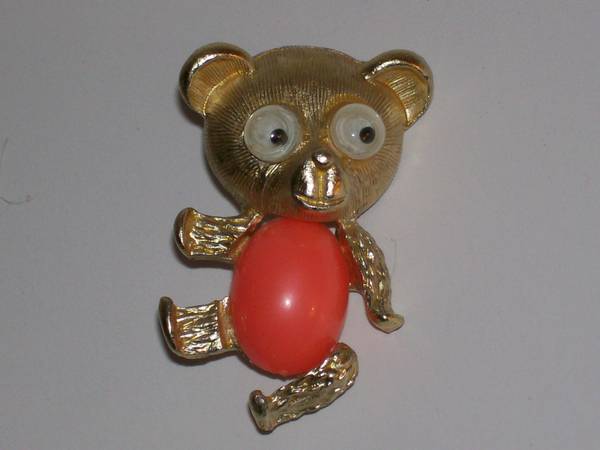 Vintage "Googling" Eye Bear Brooch 1
