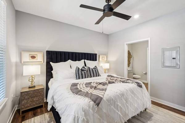 $2,180 / 2br - 1331ft2 - Take Over 2 Bed/2 Bath Oasis Apt at AxisOne – 1,131 sq ft Lease (Stuart)63823723139075120