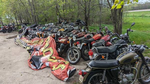 I COLLECT OLD VINTAGE MOTORCYCLES 1900-1980 TOP CASH 1