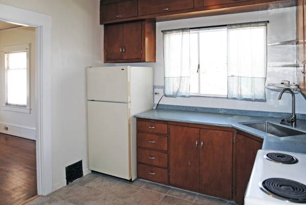 $2,400 / 1br - 850ft2 - Super location--Centrally located near Grand Ave @ Elwood (oakland lake merritt / grand)63946671477122122