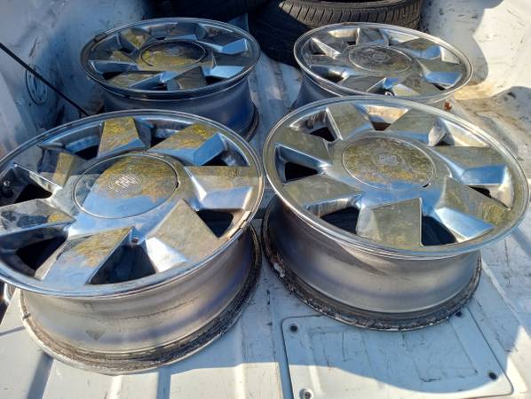 I have some wheels for a 2001 Cadillac Northstar DTS for sale like new 1
