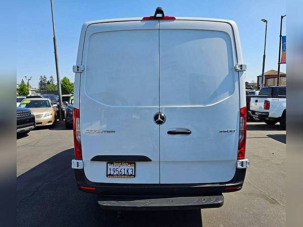 2021 Mercedes-Benz Sprinter 2500 4x2 3 puertas Furgón de carga con batalla de 144 pulgadas (3.0L V6) - $31995.0063469632887427124
