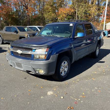 2003 Chevy Avalanche 4x4, auto, runs good! 1