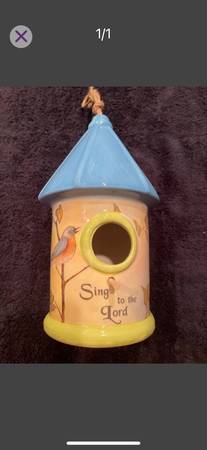 Decorative Bird House / Feeder 1