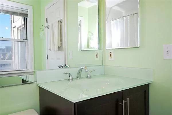 $2,000 / 2br - 1353ft2 - Rarely does this sort of unit become available (Cambridge)63690755225345122