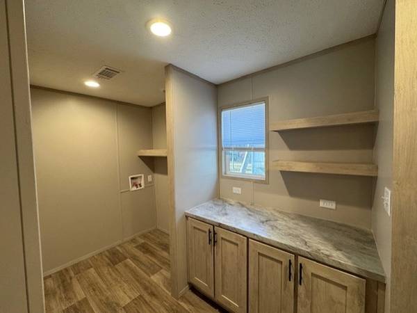 $115,000 / 2br - 1344ft2 - Increíble casa nueva doble ancho de 3 habitaciones / 2 baños - ¡a un excelente precio bajo! (Gainesville)63823033184513124