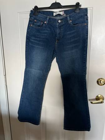 Womens 515 Levis Jeans Size 12 1