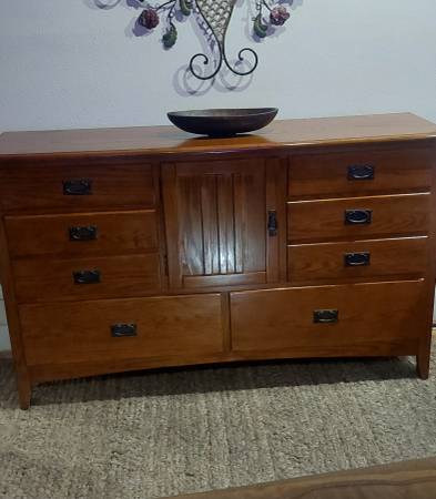 MISSON STYLE SOLID OAK 8 DRAWER DRESSER 1