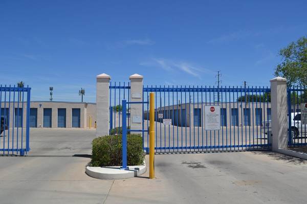$42 / 25ft2 - WHO DOESN'T LIKE FREE MONEY? REFERRALS ARE GOLD @ ARIZONA STORAGE INNS (ARIZONA STORAGE INNS--ACROSS FROM CVS)63755153112323123