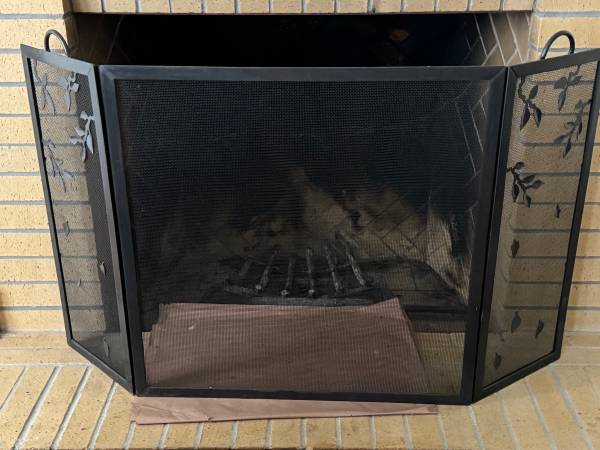 3 panel iron fire screen with vine detail 1