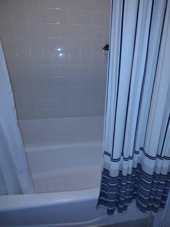 $800 / 1br - Disponible ahora, habitación privada de 1 dormitorio con baño, $800 al mes (Williston)63823028038913123