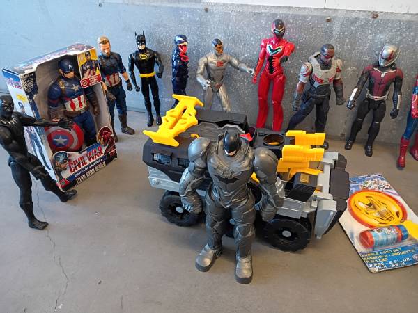 The 19 Marvel action figurines & more 1