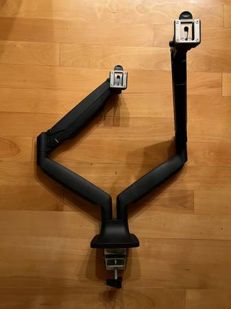 dual monitor VESA mount - OBO 1