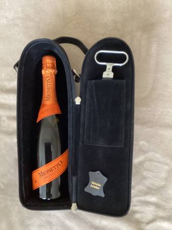Wine carrier new leather. 1