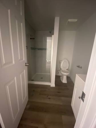 $1,900 / 5br - 5 bedroom 2 bath63809864753025123